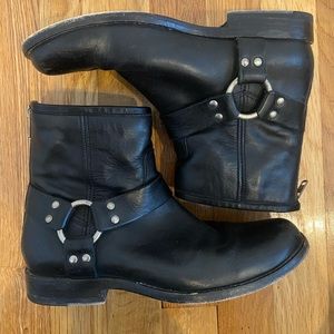 ❌SOLD❌Womens Frye Phillip Harness Boot Short